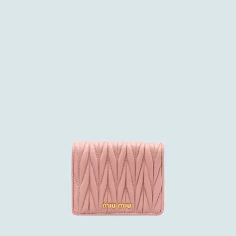 Elegant Miu Miu Bags For Daily Use, Miu Miu Card Holder, Elegant Miu Miu Shoulder Bag With Removable Pouch, Miu Miu Rectangular Bag With Removable Pouch, Miumiu Wallet Pink, Miu Miu Wallet, White Wallet, Luxury Wallet, Shoe Bags