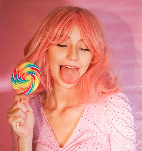 Girl Eating Lollipop Drawing, Eating A Lollipop Reference, Pose With Lollipop, Eating Lollipop Pose, Holding Lollipop Reference, Lollipop Pose, Happiness Portrait, Kawaii Lollipop, Fairies Aesthetic