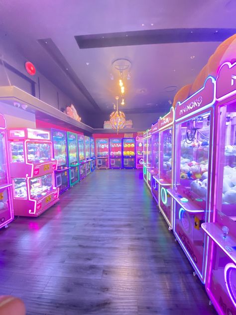 Neon Gamer Aesthetic, Arcade Room Aesthetic, Pink Arcade Aesthetic, Japanese Arcade Aesthetic, Pink Kidcore Aesthetic, Neon Arcade Aesthetic, Pastel Arcade, 80s Arcade Aesthetic, Claw Machine Aesthetic