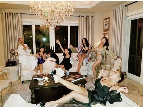 Adult Slumber Party, Night Before Wedding, Bachelorette Inspo, Birthday Pic, Pijama Party, Pyjama Party, Adrienne Bailon, Pj Party, Party Photoshoot