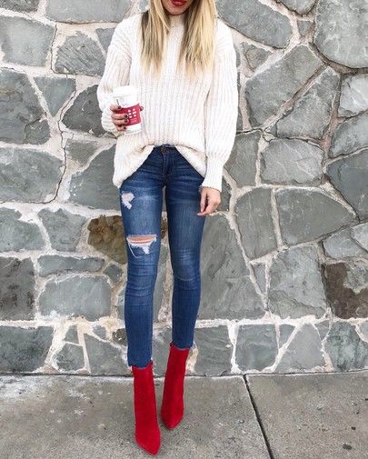 Red Ankle Boots Outfit, Red Booties Outfit, Red Boots Outfit, Outfit Botas, Red Ankle Boots, Outfits Con Jeans, Boots Outfit Ankle, Red Booties, Mommy Outfits