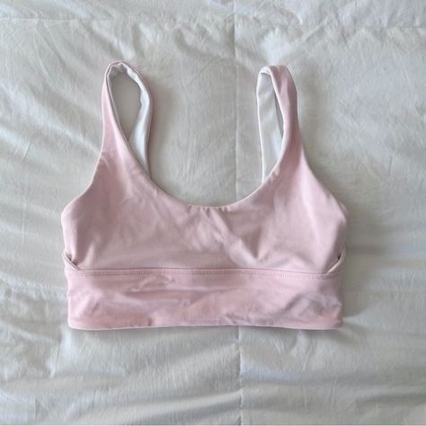 Lululemon Size 2, Strawberry Milkshake Lululemon, Gymwear Outfits, Lululemon Outfits, Lululemon Bras, Strawberry Milkshake, Workout Fits, Lululemon Tops, Lululemon Sports Bra