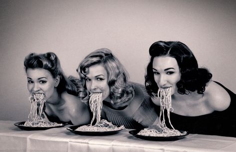 Pinup spaghetti eating contest   Vintage. Pinup. Black and white. Kath biss. Tanya vaudeville. Lily monroe. Frank lam photography Woman Eating Spaghetti, Spaghetti Photoshoot, September Photos, Eating Spaghetti, 1920s Women, Ziegfeld Girls, Rockabilly Girl, Vintage Photoshoot, Portrait Gallery