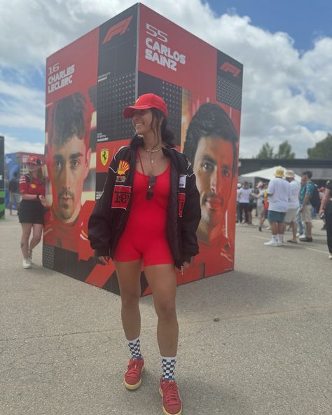 Race day outfit 🏎️🏁 #ootd #raceoutfit #formula1 #f1 #f1style #style #barcelona #spanishgp Formula 1 Costume, F1 Race Outfit For Women, Race Outfit, Race Day Outfits, Race Day, Formula 1, Outfit Of The Day, Barcelona, Clothes For Women