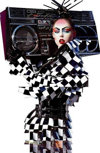 Gareth Pugh Vogue Photographers, Jean Shrimpton, Mode Editorials, Ellen Von Unwerth, New Retro Wave, Pose Fotografi, High Fashion Editorial, High Fashion Photography, Gareth Pugh