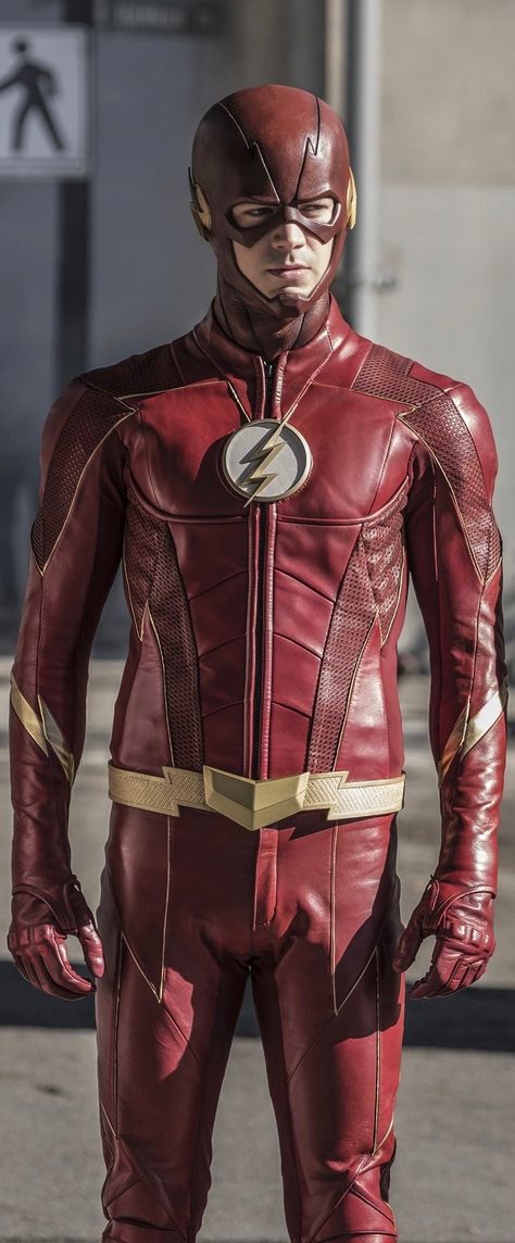 The Flash from the Arrowverse (2017 suit) Dc Speedsters, Flash Season 4, Flash Cosplay, Flash Characters, Flash Vs, Team Flash, Flash Costume, Flash Dc Comics, Flash Barry Allen