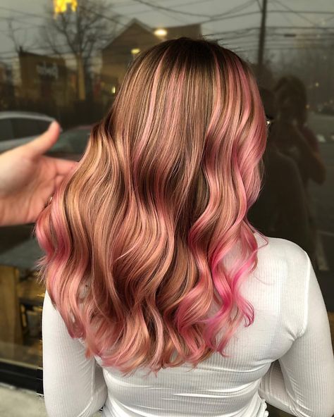 Heres a cute pink balayage on Emma! This is a fun way to add a little pop of color to your hair and within a few washes your back to your… Brown And Pink Hair, Pink Balayage, Khaleesi Hair, Pink Streaks, Light Pink Hair, Breezeway Ideas, Pink Blonde Hair, Pink Hair Dye, Color Balayage