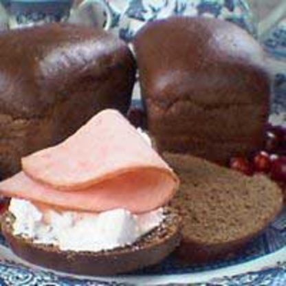 Make and share this Pumpernickel Bread recipe from Food.com. Pumpernickel Bread Recipe, Dinner Buns, Bread Challah, Lithuania Food, Pumpernickel Bread, 400 Calorie Meals, Baking Breads, German Bread, Bread Buns