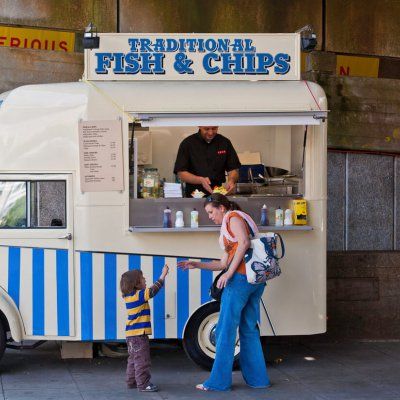 Hire Fish and Chip Van Traditional Fish And Chips, Seaside Cafe, Best Fish And Chips, Kids Castle, Food Van, Fish And Chip Shop, Food Cart Design, Healthy Bars, Vintage Vw Bus