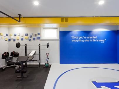 Home Gym With Wrestling Mat Wrestling Room, Basement Workout Room, Jiu Jitsu Gym, Healing Studio, Basement Gym Ideas, Small Home Gyms, Wrestling Mat, Home Gym Basement, Dream Home Gym