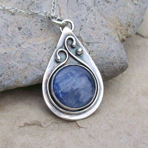 Silversmithing Jewelry, Inexpensive Jewelry, Soldering Jewelry, Metal Clay Jewelry, Gemstone Necklaces, Work Jewelry, Teardrop Pendant, Silver Jewelry Handmade, Metal Work