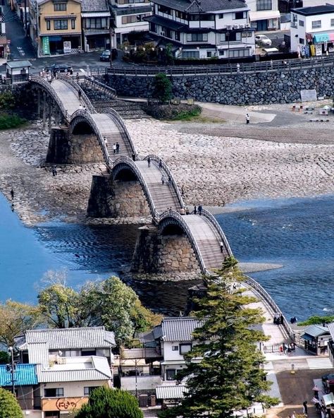 Kintaikyo Bridge, Iwakuni Japan . 📸 Japan Photo of the day . . . . . #daily_photo_japan #livinginjapan #japan #japantravel #japanwanderlust #japanfun #japantravelguide #japantravelphoto #japantrip #japantraveller #travel #traveller #sightseeing #sightseeingjapan #beautifuljapan #tokyo #tokyojapan #tokyotrip #kyoto #kyotojapan #kyototrip #osaka #osakajapan #japanlife #lifeinjapan Kintaikyo Bridge, Iwakuni Japan, Japan Travel Guide, Tokyo Travel, Japan Photo, Osaka Japan, Photo Of The Day, Kyoto Japan, Daily Photo