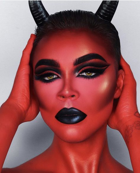 Devil Makeup Halloween, Demon Makeup, Halloween Makeup Witch, Devil Makeup, Creepy Halloween Makeup, Cute Halloween Makeup, Halloween Makeup Diy, Devil Halloween, Halloween Makeup Pretty