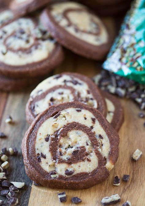 Chocolate-mint pinwheel cookies are so fun to make and the results are pretty to look at! Pinwheel Cookies Recipe, Andes Mint Chocolate, Pinwheel Cookies, Cookie Table, Table For Two, Festive Cookies, Chocolate Mint, Mint Chocolate Chips, Cake Roll