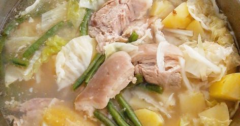 POCHERO. The most familiar recipes are the ones stewed with tomatoes (or tomato sauce) or the Cebu variant which is like bulal... Pochero Recipe Pork, Pochero Filipino Recipe, Pork Pochero Recipe, Che Recipe, Cooking Bananas, Pinoy Foods, Filipino Recipe, Pinoy Food, Filipino Recipes