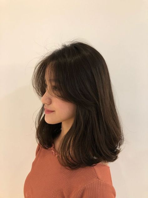 Cute Medium Length Haircuts With Layers, Haircut For Shoulder Length Hair, Shoulder Length Haircut, Bangs With Medium Hair, School Hairstyles, Shot Hair Styles, Hair Stylies, Haircuts For Medium Hair, Haircuts Straight Hair