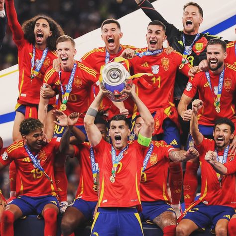 Spain make European history!🏆🇪🇸🔥 Four European titles, no other national team has more!!🫡 •• #spainvsengland #euro2024final #españa #wearethechampions #spainishfootball #lamineyamal #morata #nicowilliams #rodri #europeanfootball #pakistanfootballfans Spain National Team, We Are The Champions, European Football, European History, Football Fans, Spain, Football, Lifestyle, Collage