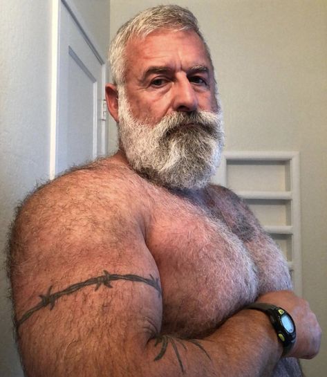 Hairy hairy hairy obsession mâle mâle mâle 29 500 + followers thank you Big Beard Styles, Big Bearded Men, Big Beards Men, Men Chest Hair, Grey Bearded Men, Male Body Shapes, Chubby Men Fashion, Big Muscle Men, Stocky Men