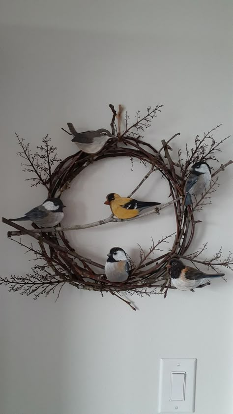 Dekoratívne Vence, Bird Wreath, Bird Crafts, Garden Art Sculptures, Rustic Garden Decor, Garden Art Diy, Bird Decor, Deck Decorating, Art Sculptures