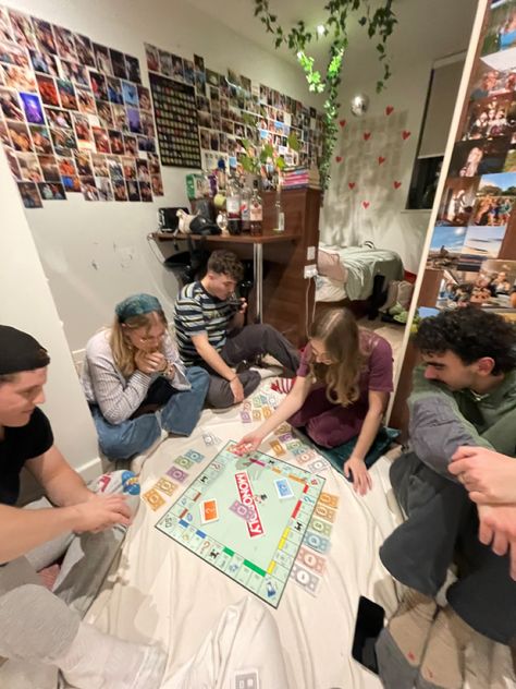 Board Game With Friends Aesthetic, Monopoly With Friends Aesthetic, Family Playing Board Games Aesthetic, Fun Friend Activities Aesthetic, Group Date Aesthetic, 2023 Vision Board Aesthetic Pictures Family, Night Games Aesthetic, Games Night With Friends, Aesthetic Friend Activities