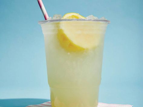 Summer Sweet Lemonade Sweet Lemonade Recipe, Good Lemonade Recipe, How To Make Lemonade, Healthy Lemonade, Best Lemonade, Fresh Squeezed Lemonade, Lemonade Recipe, Homemade Lemonade, Recipe Sweet