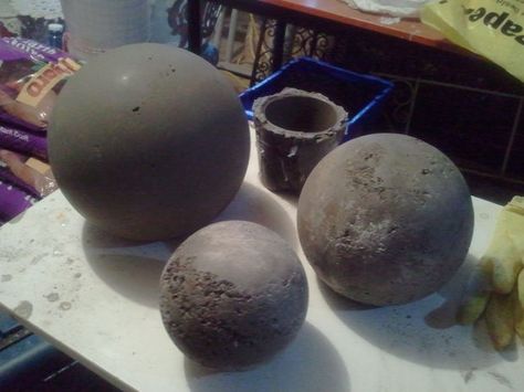 Concrete Balls, How To Make Ceramic, Geometric Accessories, Garden Spheres, Florida Landscaping, Cement Garden, Glass Light Shades, Garden Balls, Concrete Diy Projects