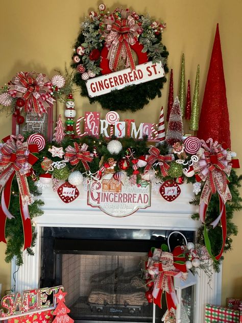 Gingerbread Mantel Ideas, Gingerbread Mantle Decor, Christmas Mantal, Gingerbread Garland, Christmas Homes, Christmas Mantles, Christmas Fireplace Mantels, Crafts 2024, Gingerbread Tree