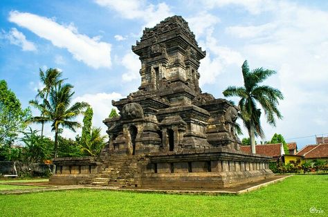 Candi Singasari - Malang, Jawa Timur Malang, Statue Of Liberty, Slot Online, Indonesia, Statue, Travel