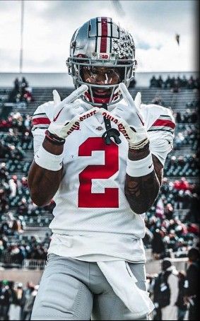 Jeremiah Smith Ohio State, College Football Wallpaper, Ohio State Football Wallpaper, Drawing Football, Ohio State Wallpaper, Osu Buckeyes Football, Drip Ideas, Football Swag, Football Drip