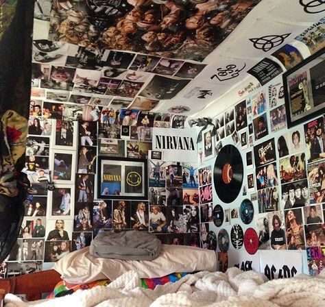 Punk Room, Grunge Bedroom, Rock Room, 80s Room, Chill Room, Retro Room, Perfect Room, Dekorasi Kamar Tidur, Indie Room Decor