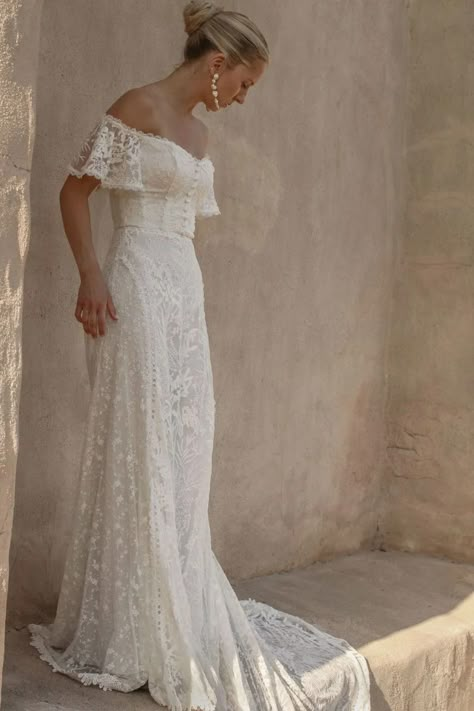 Bohemian Wedding Dresses| Boho Wedding Dresses Sundress Style Wedding Dress, Slightly Off The Shoulder Wedding Dress, Dotted Lace Wedding Dress, Western Wedding Dresses Simple, Plus Size Empire Waist Wedding Dress, Nature Theme Wedding Dress, Wedding Dress With Bodice, Western Wedding Gown, Lace Wedding Dress With Sleeves Vintage