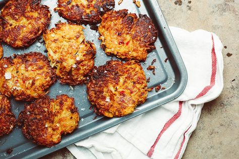 Spicy Celeriac Fritters - The Crispiest Celeriac Recipe Celeriac Recipes, Veg Meals, Bon Appetite, Food Articles, Sustainable Food, Veg Recipes, Vegan Dishes, Vegan Dinners, Mediterranean Recipes