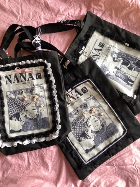 Customized Tote Bags Ideas, Mismatched Clothes, Wednesday Music, Goth Tote Bag, Nana Core, Nana Fashion, Creative Tote Bag, Hachi Nana, I Need You Love