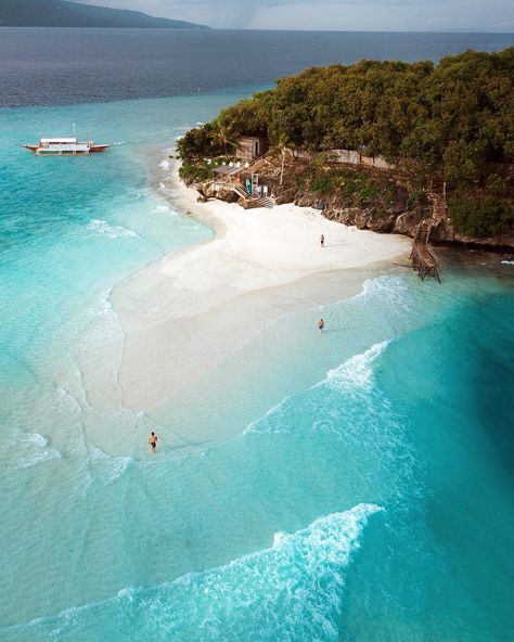 Warren Camitan on Instagram: “(Swipe⬅️🌅) This was us while waiting for the sunset at @bluewater_resorts Sumilon Island in Cebu” Cebu Philippines Travel, Oslob Cebu, Philippines Cebu, Cebu Philippines, Cebu City, Philippines Travel, Sunny Beach, Palawan, Most Beautiful Beaches