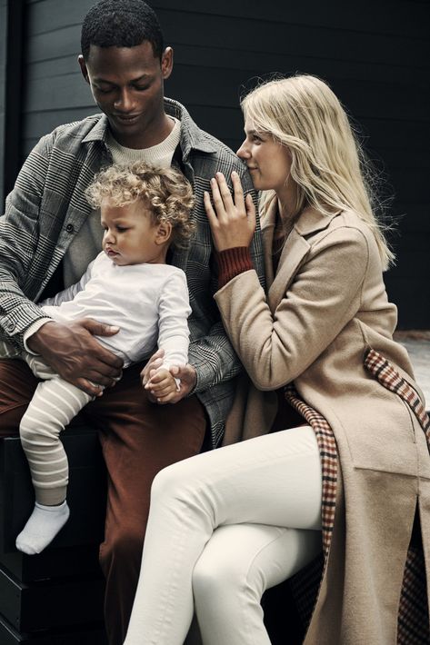 Family Wealth, Black Man White Girl, Interracial Family, Black And White Couples, Interacial Couples, Mixed Couples, Interracial Marriage, Interracial Relationships, Black And White Love