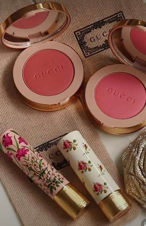 Gucci Beauty Aesthetic, Luxury Makeup Aesthetic, Gucci Makeup, خواتم خطوبة, Make Up Inspiration, Gucci Pink, Makeup Package, Makeup Mistakes, Cheap Makeup