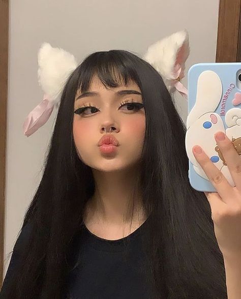 https://discord.gg/6GUEKqpK E Girl Makeup, Halloweenský Makeup, Alternative Makeup, Edgy Makeup, Cute Makeup Looks, Grunge Makeup, Grunge Hair, Cat Girl, Girls Makeup