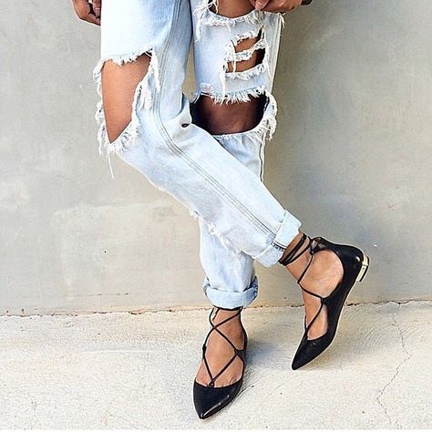 They polish off distressed denim, but they're so much more comfortable than heels. Lace Up Ballet Flats, Chicago Fashion, Lace Flats, Popsugar Fashion, Lace Up Flats, Summer Lace, Comfortable Flats, Fashion Flats, Ripped Jeans