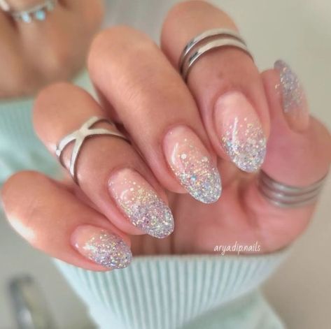 Nail Ideas Silver, Sparkly Silver Nails, Glitter Fade Nails, Glitter Gradient Nails, Grey Nail, Sns Nails Colors, Glitter Tip Nails, Silver Nail Designs, Opal Nails