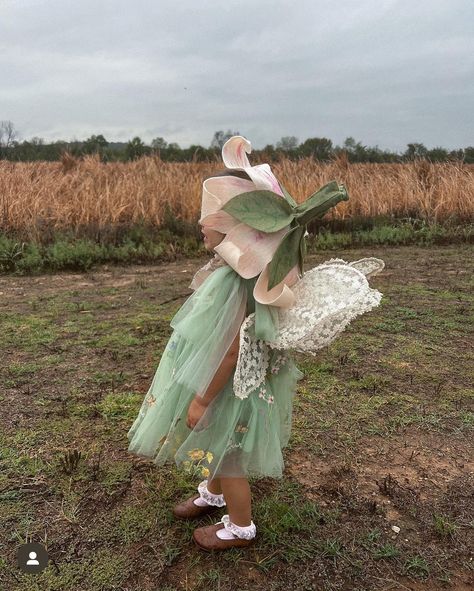 Baby Fairy Costume, Garden Fairy Costume, Fairy Costume Diy, Flower Costume, Baby Fairy, Toddler Costumes, Family Costumes, Creative Halloween Costumes, Fairy Costume