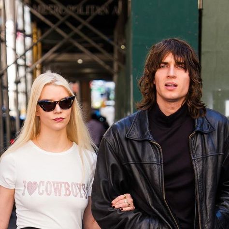 ATJN Photos | Fansite on Instagram: "Anya Taylor-Joy strolling through New York with her husband Malcolm McRae yesterday afternoon (16). #AnyaTaylorJoy   📸 More photos: anyataylorjoyphotos.com (link in my bio)." Malcolm Mcrae, Anya Taylor Joy And Malcolm Mcrae, Anya Taylor Joy, More Photos, New York, Instagram