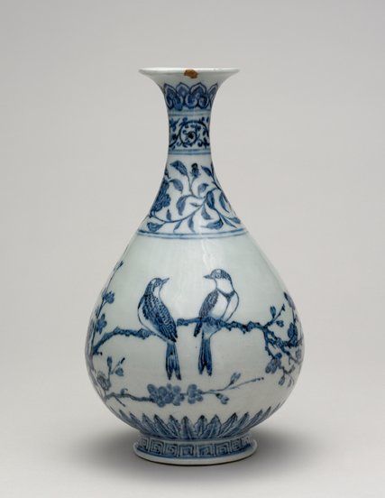 The Ming Dynasty ruled China from 1368 to 1644, and it was under its aegis, during the first half of the 15th century, that technological and design advances brought milky white and cobalt-blue porcelain to perfection... Plantain Leaves, Vase Blue, Blue And White Vase, Chinese Pottery, Chinese Vase, White Vase, Porcelain Blue, Porcelain China, Blue And White China