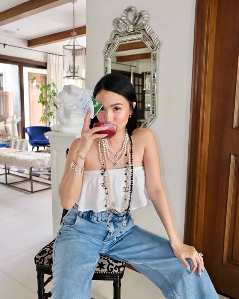 Heart Evangelista Outfit, Heart Evangelista Style, Chanel Necklaces, Chic Black Outfits, Short Girl Fashion, Heart Evangelista, Look Formal, Heart Fashion, Streetwear Aesthetic