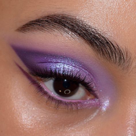 Purple Barbie Makeup, Lavender Haze Makeup Look, Purple Euphoria Makeup, Wizard101 Aesthetic, Makeup Looks Hooded Eyes, Makeup Presentation, Purple Lifestyle, Guts Outfit, Band Makeup