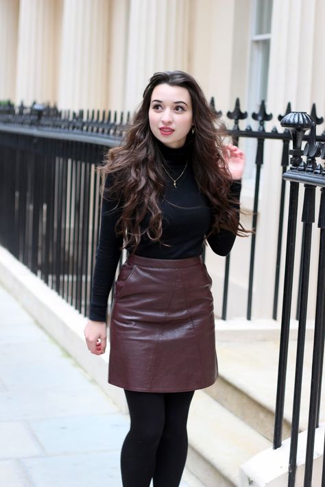 Leather Skirt With Tights, Burgundy Leather Skirt Outfit, Burgundy Leather Skirt, Burgundy Skirt Outfit, Leather Mini Skirt Outfit, Leather Skirt Outfit, Stockings Outfit, Streets Of London, Leather Skirts