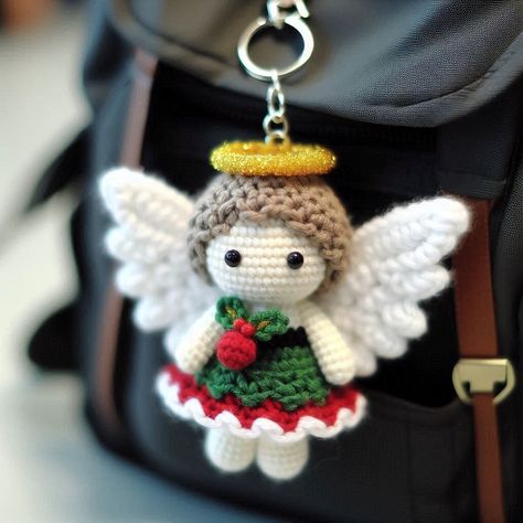 Crochet Bible Keychain, Free Crochet Pattern For Christmas Ornaments, Christmas Crochet Keychain, Crochet Christmas Keychain, Keychains To Make, Knitting Patterns Free Dog, Keychain Amigurumi, Crochet Angel Pattern, Angel Keychain