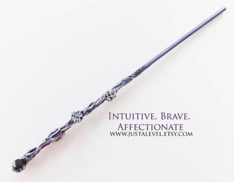 Wand Ideas For Shifting, Wand Claims, Wand Ideas, Slytherin Fashion, Harry Potter New, Hogwarts Christmas, Harry Potter Oc, Harry Potter Decor, Princess Jewelry