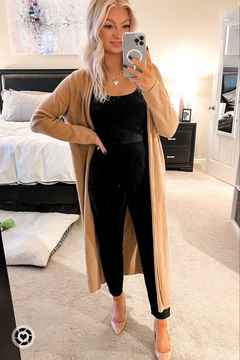 Professional Outfits Women Cardigan, Business Casual Work From Home Outfit, Clinic Work Outfits, Duster Cardigan Outfit Work, Cream Cardigan Outfit Work, Lazy Work Outfit Office, Chubby Office Outfit, Business Casual Cardigan Outfit, Banker Outfits Women