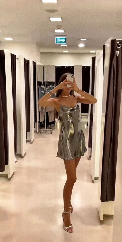 Liquid Dress, Prom Dresses Ideas, Silver Mini Dress, Fancy Fits, Social Dresses, Zara New, Silver Dress, Date Outfits, Outfit Inspo Fall