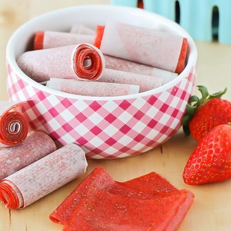 Homemade Strawberry Fruit Leather recipe | Lil' Luna Strawberry Fruit Leather Recipe, Strawberry Fruit Leather, Homemade Fruit Leather, Fruit Leather Recipe, Apple Chips Baked, Lil Luna, Kid Friendly Snack, Fruit Leather, Fruit Roll Ups